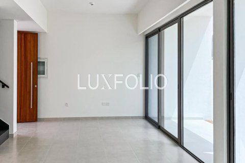 Townhouse in The Valley, Dubai 3 bedrooms, 174 sq.m. № 45341 - photo 7