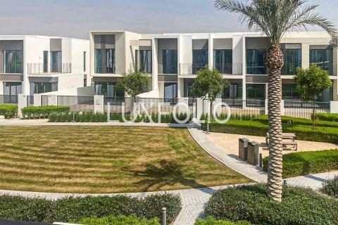Townhouse in The Valley, Dubai 3 bedrooms, 174 sq.m. № 45341 - photo 8