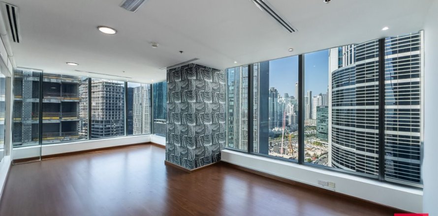 Bureau à Business Bay, Dubai, 151.2 m², № 91716