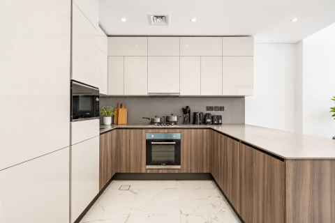 Apartment in Business Bay, Dubai 1 bedroom, 83 sq.m. № 120476 - photo 11