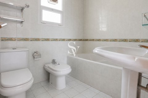 Villa à Umm Suqeim, Dubai, 4 chambres, 1375 m², № 113218 - photo 20