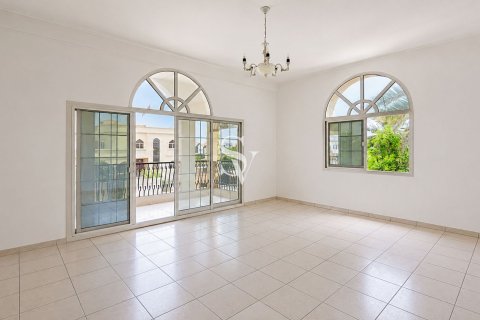 Villa à Umm Suqeim, Dubai, 4 chambres, 1375 m², № 113218 - photo 21