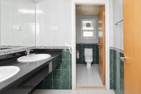 Villa à Umm Suqeim, Dubai, 4 chambres, 1375 m², № 113218 - photo 5
