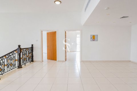 Villa à Umm Suqeim, Dubai, 4 chambres, 1375 m², № 113218 - photo 12