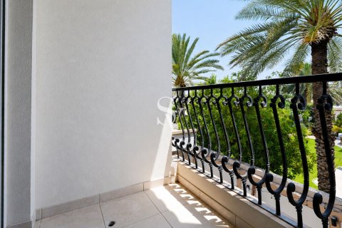 Villa à Umm Suqeim, Dubai, 4 chambres, 1375 m², № 113218 - photo 26