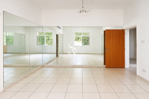 Villa à Umm Suqeim, Dubai, 4 chambres, 1375 m², № 113218 - photo 8