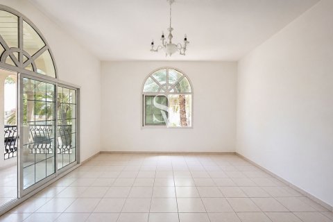 Villa à Umm Suqeim, Dubai, 4 chambres, 1375 m², № 113218 - photo 22