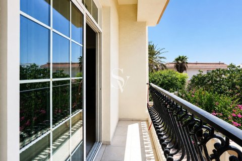 Villa à Umm Suqeim, Dubai, 4 chambres, 1375 m², № 113218 - photo 17