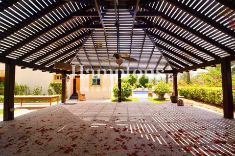 Villa à Emirates Hills, Dubai, 5 chambres, 727.80210200 m², № 63616 - photo 13