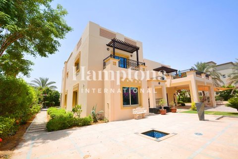 Villa à Emirates Hills, Dubai, 5 chambres, 727.80210200 m², № 63616 - photo 30