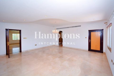 Villa à Emirates Hills, Dubai, 5 chambres, 727.80210200 m², № 63616 - photo 18