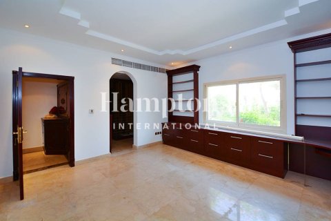 Villa à Emirates Hills, Dubai, 5 chambres, 727.80210200 m², № 63616 - photo 22