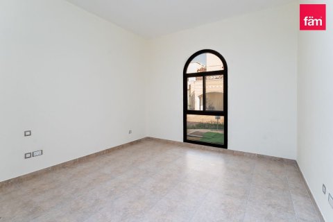 Adosado en Dubai, 4 dormitorios, 309.4 m², № 110801 - foto 2