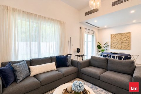 Снять в аренду таунхаус в Дубае: 3 спальни, 180.2м², № 110803 - фото 16