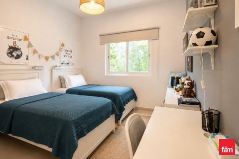 Снять в аренду таунхаус в Дубае: 3 спальни, 180.2м², № 110803 - фото 13
