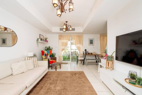 Villa à The Springs, Dubai, 2 chambres, 188 m², № 58607 - photo 1