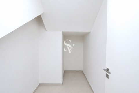 Townhouse in Jebel Ali, Dubai 3 bedrooms, 242 sq.m. № 115593 - photo 6