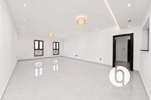 Appartement à Palm Jumeirah, Dubai, 2 chambres, 176 m², № 137431 - photo 2