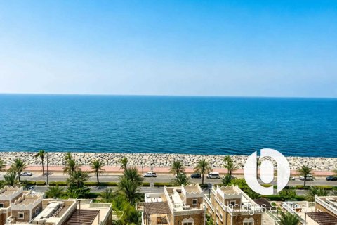 Apartment in Palm Jumeirah, Dubai 2 bedrooms, 176 sq.m. № 137431