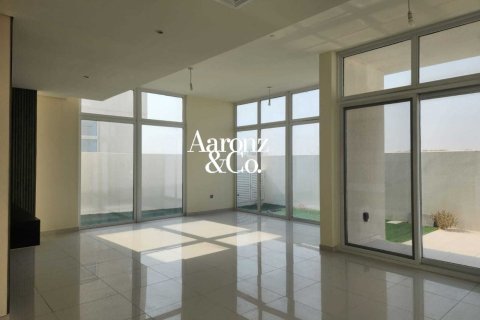 Villa à DAMAC Hills (Akoya by DAMAC), Dubai, 6 chambres, 325 m², № 137432 - photo 4