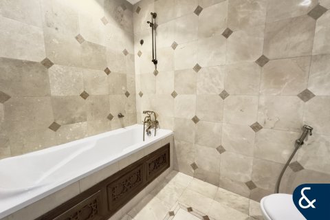 Снять в аренду квартиру в Old Town, Дубай: 2 спальни, 130м², № 91528 - фото 15