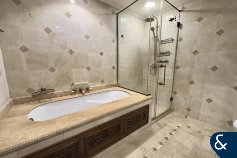 Снять в аренду квартиру в Old Town, Дубай: 2 спальни, 130м², № 91528 - фото 24