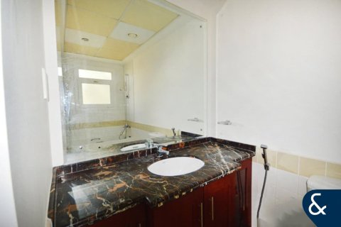 Villa in Arabian Ranches, Dubai 2 bedrooms, 175 sq.m. № 91531 - photo 5