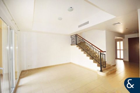 Villa in Arabian Ranches, Dubai 2 bedrooms, 175 sq.m. № 91531 - photo 8