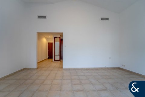 Снять в аренду виллу в Green Community Motor City, Motor City, Дубай: 4 спальни, 399м², № 91526 - фото 14