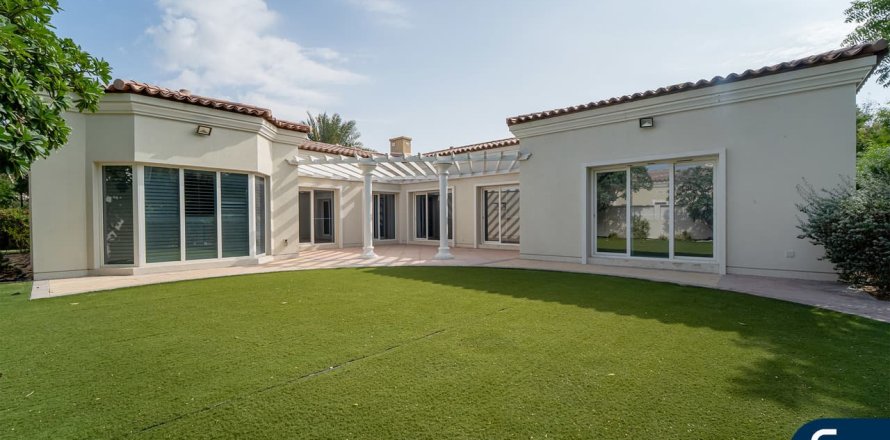 Вилла в Green Community Motor City, Motor City, Дубай, 4 спальни, 399м², № 91526