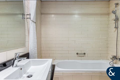 Apartment in Dubai Marina, Dubai 2 bedrooms, 109 sq.m. № 74563 - photo 11