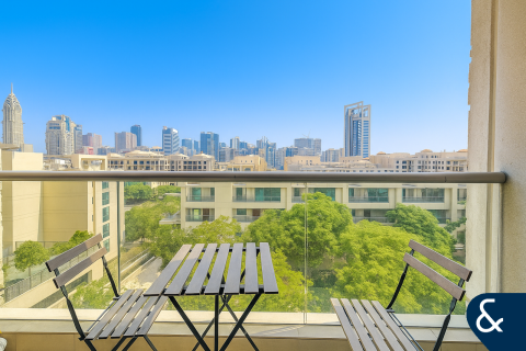 Apartment in The Fairways, The Views, Dubai 1 bedroom, 68 sq.m. № 74557 - photo 1