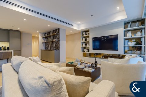 Купить квартиру в Princess Tower, Дубай Марина, Дубай: 3 спальни, 187м², № 74559 - фото 1