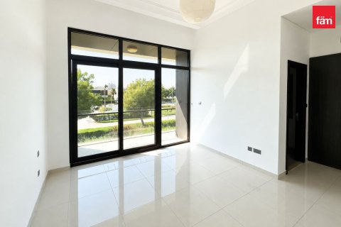 Villa in Dubai 5 bedrooms, 421.6 sq.m. № 118372 - photo 8