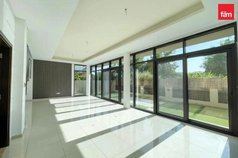 Villa in Dubai 5 bedrooms, 421.6 sq.m. № 118372 - photo 17