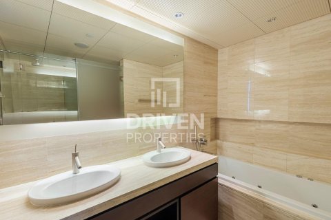 Apartment in Downtown Dubai (Downtown Burj Dubai), Dubai 2 bedrooms, 152.27 sq.m. № 126258 - photo 8