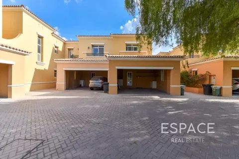 Снять в аренду виллу в Арабиан Ранчес, Дубай: 2 спальни, 175м², № 71294 - фото 12