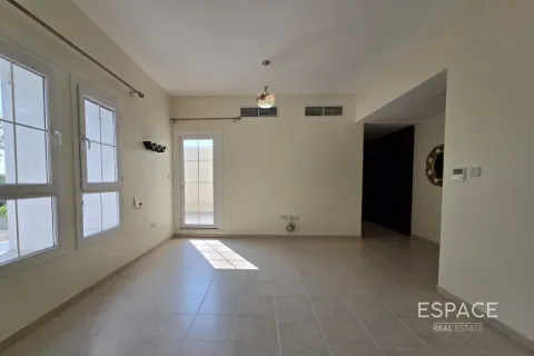 Снять в аренду таунхаус в Арабиан Ранчес, Дубай: 3 спальни, 234м², № 71310 - фото 12