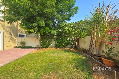 Снять в аренду таунхаус в Арабиан Ранчес, Дубай: 3 спальни, 234м², № 71310 - фото 15