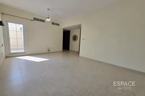 Снять в аренду таунхаус в Арабиан Ранчес, Дубай: 3 спальни, 234м², № 71310 - фото 13