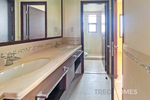 Villa in Reem, Dubai 3 bedrooms, 200 sq.m. № 13438 - photo 9