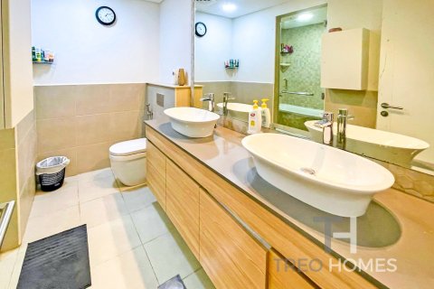 Купить квартиру в Джумейра Гольф Эстейтс, Дубай: 3 спальни, 166м², № 13437 - фото 3