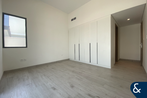 Villa in Al Furjan, Dubai 4 bedrooms, 567 sq.m. № 76095 - photo 14