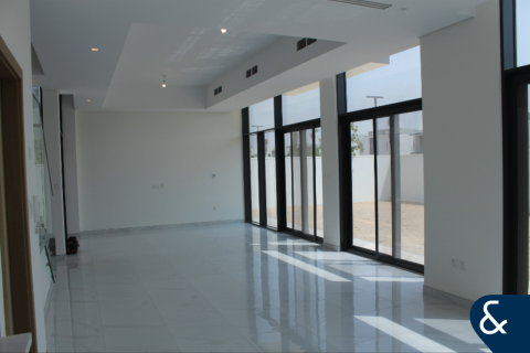 Villa in Al Furjan, Dubai 4 bedrooms, 567 sq.m. № 76095 - photo 3