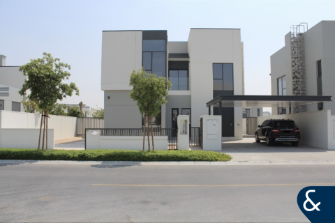 Villa in Al Furjan, Dubai 4 bedrooms, 567 sq.m. № 76095 - photo 1