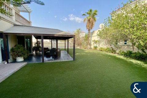 Villa in Jumeirah Village Triangle, Dubai 4 bedrooms, 649 sq.m. № 76194 - photo 19