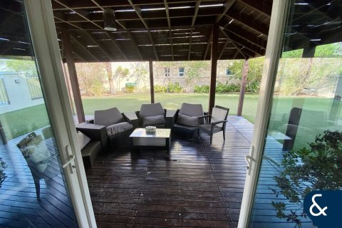 Villa in Jumeirah Village Triangle, Dubai 4 bedrooms, 649 sq.m. № 76194 - photo 11