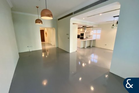 Villa in Jumeirah Village Triangle, Dubai 4 bedrooms, 649 sq.m. № 76194 - photo 3