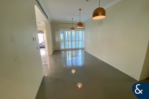 Villa in Jumeirah Village Triangle, Dubai 4 bedrooms, 649 sq.m. № 76194 - photo 2