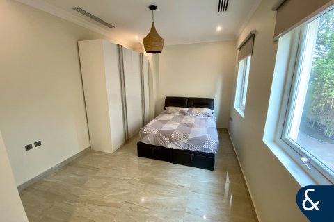 Villa in Jumeirah Village Triangle, Dubai 4 bedrooms, 649 sq.m. № 76194 - photo 24